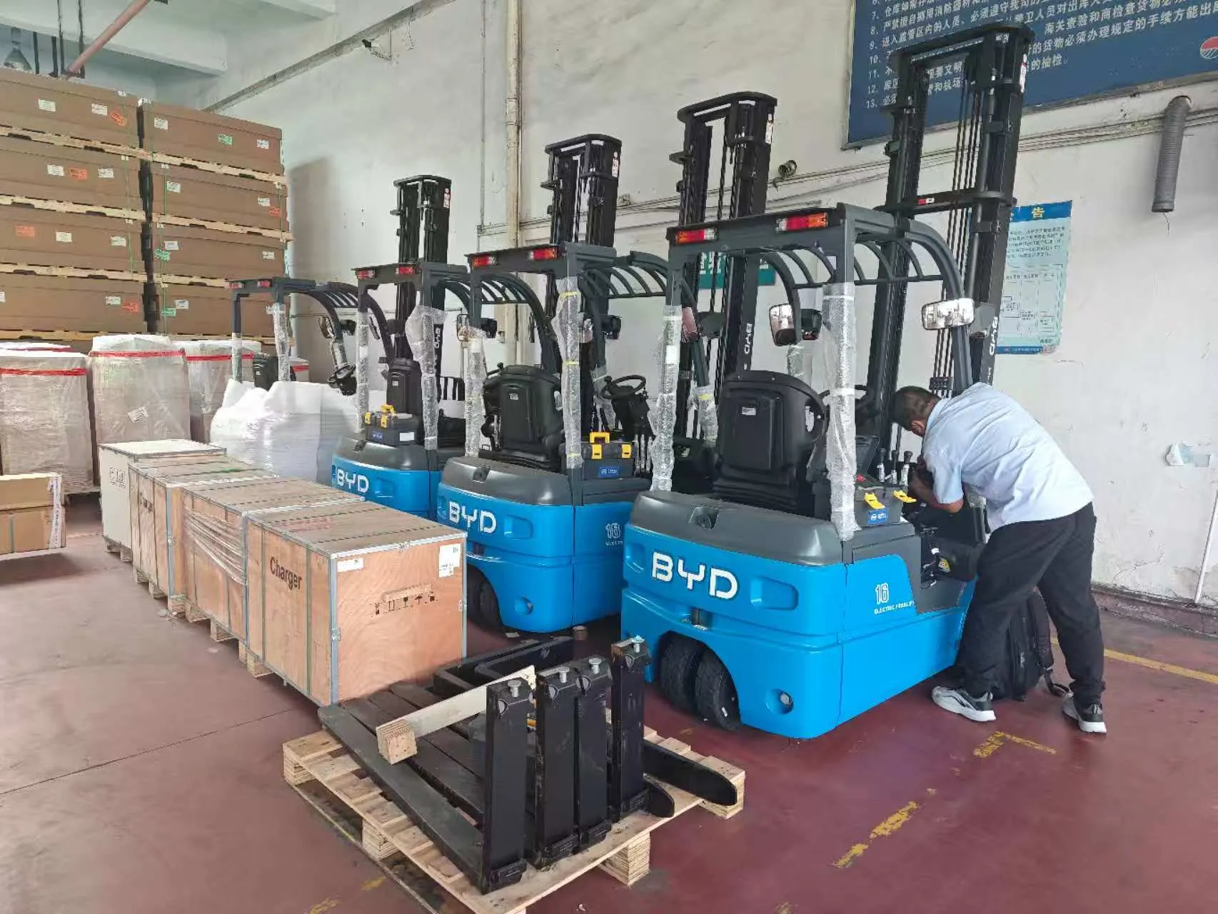 Forklift Rental 8